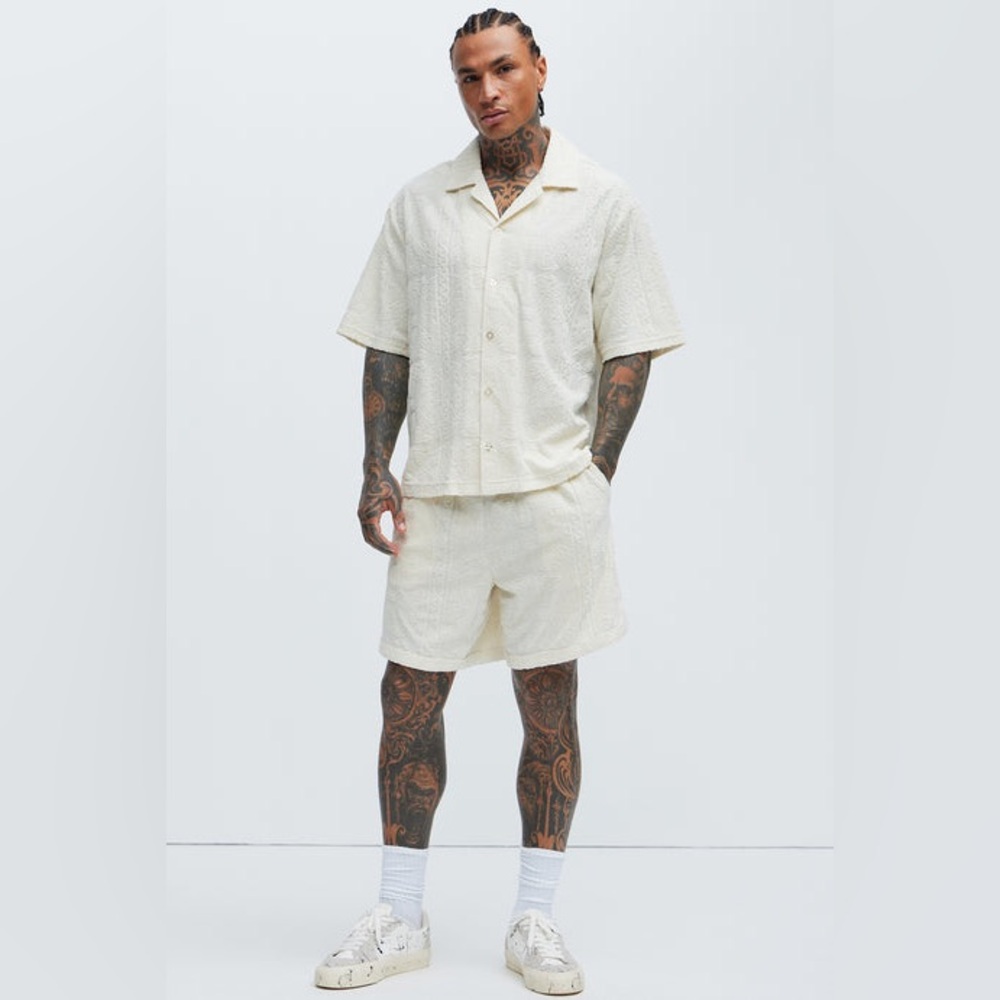 NovaMEN Textured Knit Button Down Short Sleeve Shorts Cream Set Vacation Size M